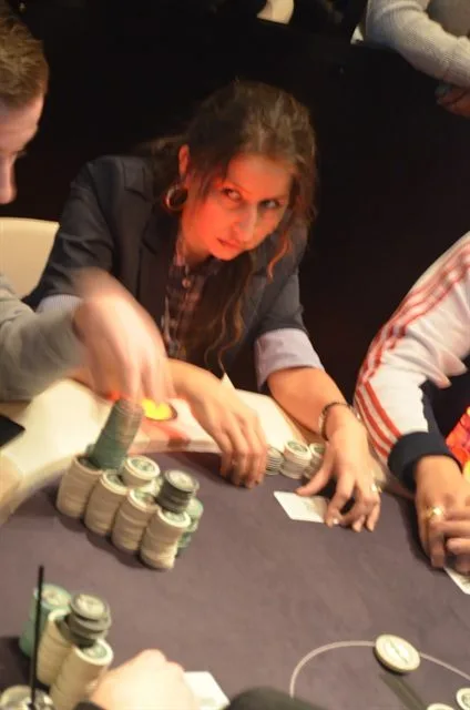 Michaela Ciceu | 2014/01 - Utrecht Poker Series - €770 NLHE FO Main Event 